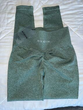 High-Waist Green Seamless Scrunch leggings